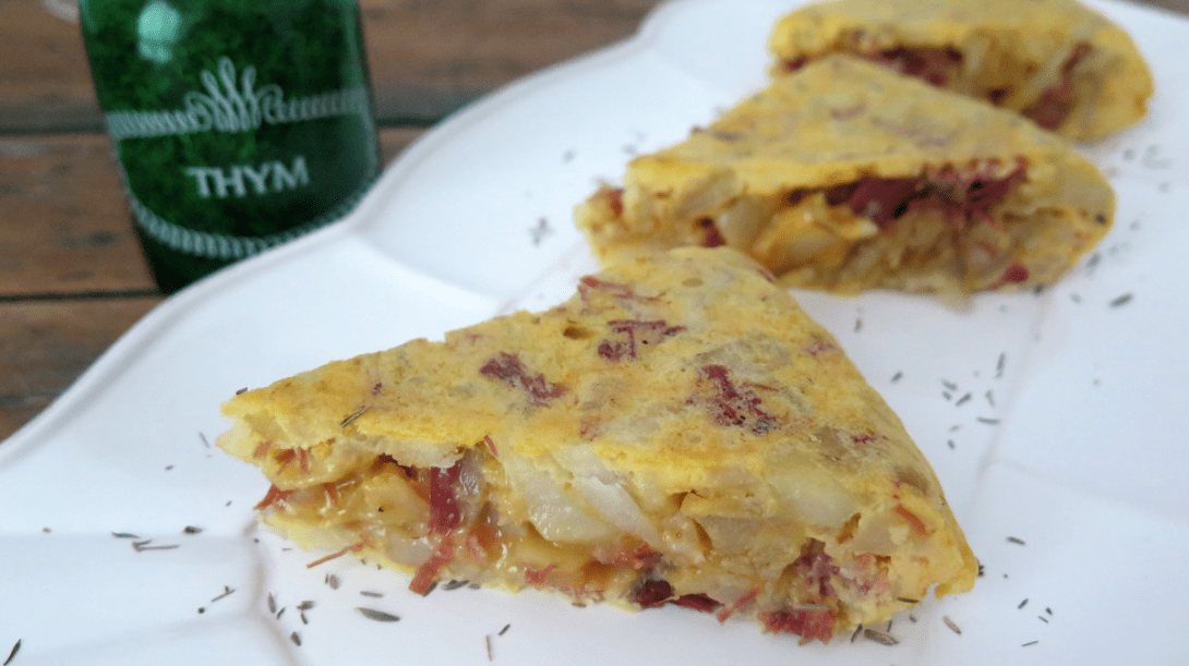 presentacion-tortilla-de-patatas-con-confit-de-pato
