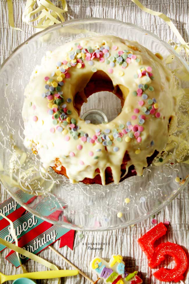 donut-funfetti-bundt-cake-5