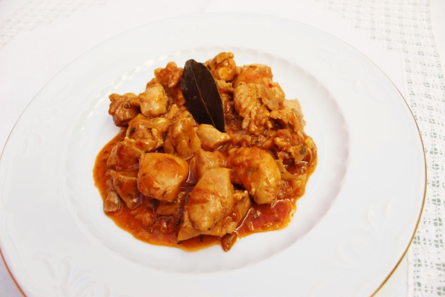 pollo-en-salsa-de-cebolla